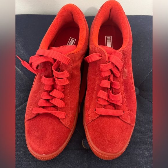 Red suede puma sneakers - Picture 2 of 4